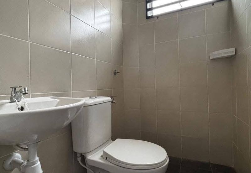 TAMAN BAYU INDERA, LUKUT