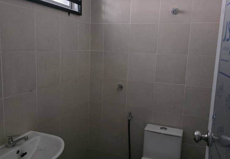 TAMAN BAYU INDERA, LUKUT