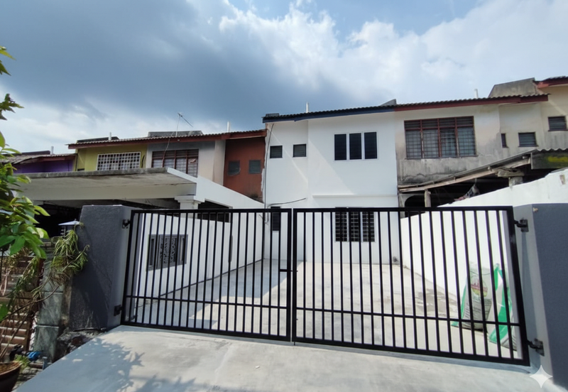 RAWANG Fully Renovated & Extended Freehold End Lot Double Storey Terrace Bakawali Bukit Sentosa for Sale 