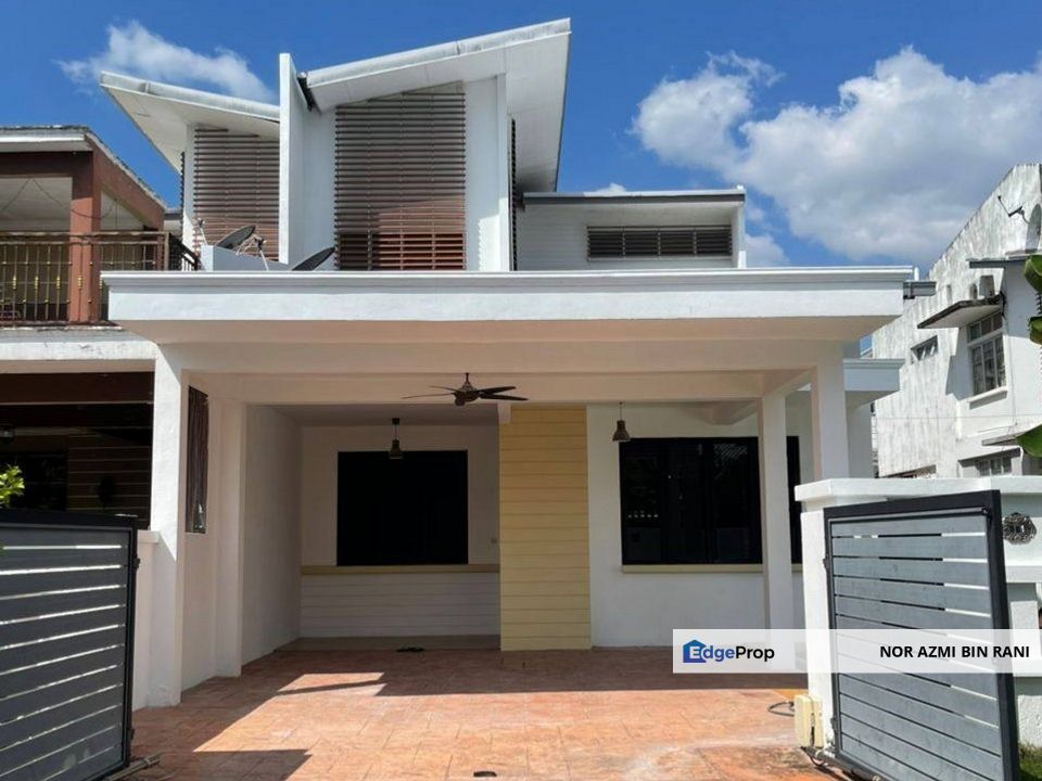 NEGERI SEMBILAN Bandar Baru Enstek Renovated Freehold EndLot Double Storey Terrace for Sale , Negeri Sembilan, Seremban