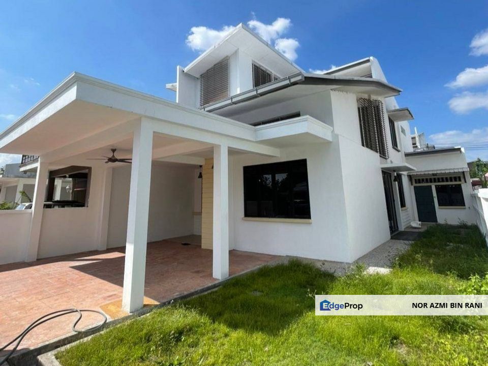 NEGERI SEMBILAN Bandar Baru Enstek Renovated Freehold EndLot Double Storey Terrace for Sale , Negeri Sembilan, Seremban