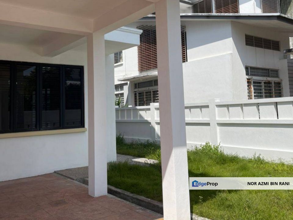 NEGERI SEMBILAN Bandar Baru Enstek Renovated Freehold EndLot Double Storey Terrace for Sale , Negeri Sembilan, Seremban