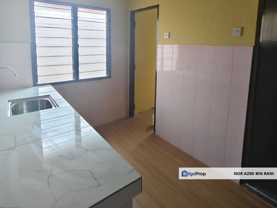 SEMENYIH Bandar Tasik Kesuma Freehold Low Cost Pangsapuri Baiduri, Selangor, Beranang