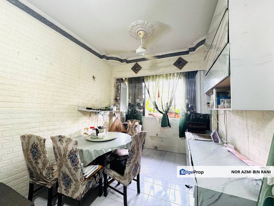 SERI KEMBANGAN Taman Pinggiran Putra Apartment Putra Impian, Selangor, Seri Kembangan