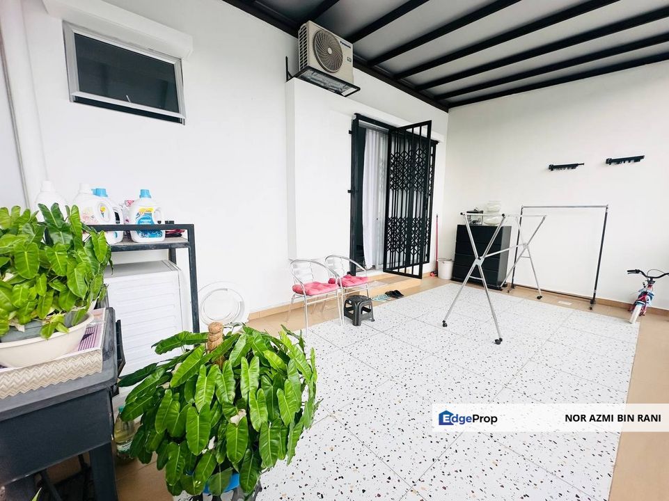 SEPANG Bandar Baru Salak Tinggi Greenwoods Perdana @ Salak Perdana Renovated, Partially Furnished & Freehold Double Storey Terrace for Sale , Selangor, Dengkil