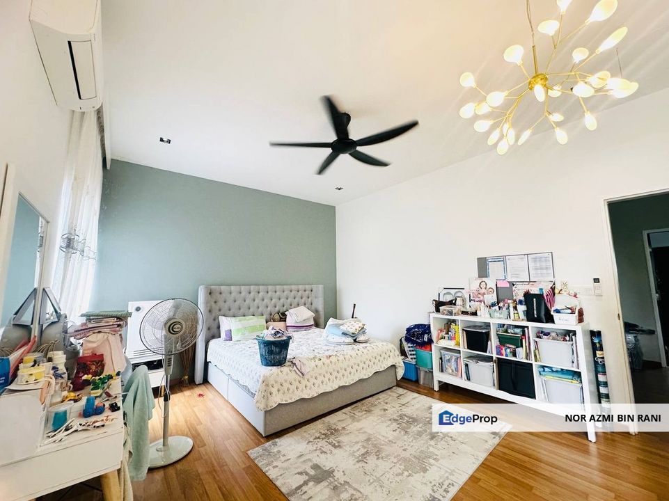 SEPANG Kota Warisan FREEHOLD Partially Furnished 1½ Storey Upper Unit Ayden Townhouse Warisan Puteri, Selangor, Sepang