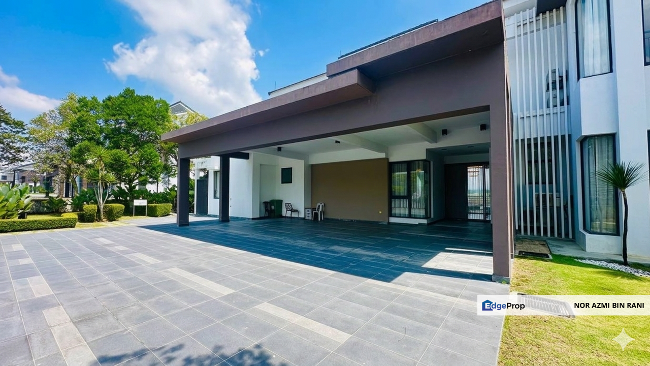 BANGI Bandar Seri Putra Exclusive FREEHOLD & FULLY FURNISHED Brand New 2½ Storey Bungalow Sebayu Hill Villas , Selangor, Kajang