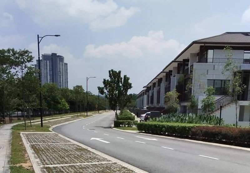 CYBERJAYA The Mulia Residence Freehold Brand New 3 Storey End Lot Garden for Sale
