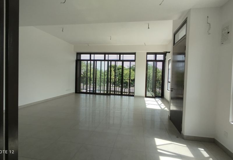 CYBERJAYA The Mulia Residence Freehold Brand New 3 Storey End Lot Garden for Sale