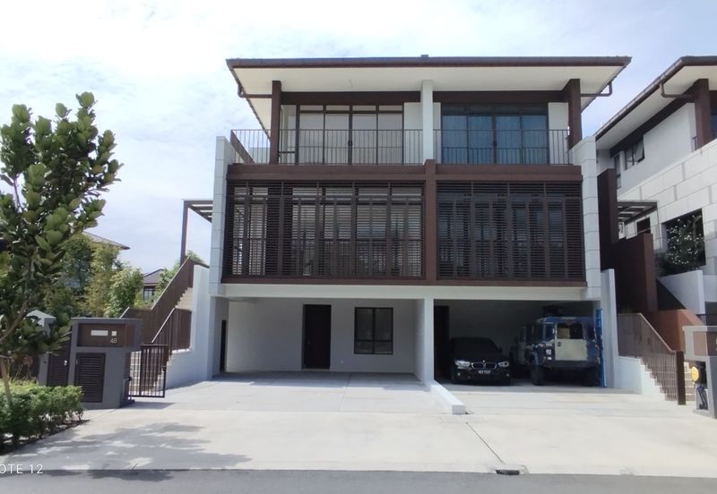 CYBERJAYA The Mulia Residence Freehold Brand New 3 Storey End Lot Garden for Sale