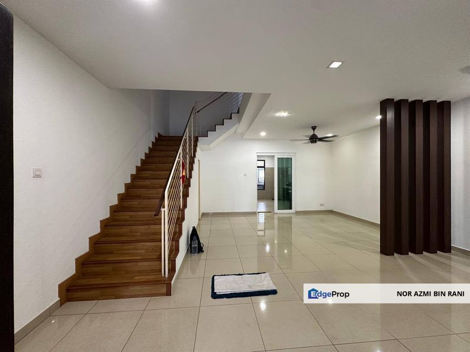 SHAH ALAM Laman Glenmarie Freehold Renovated Double Storey Terrace for SALE , Selangor, Glenmarie