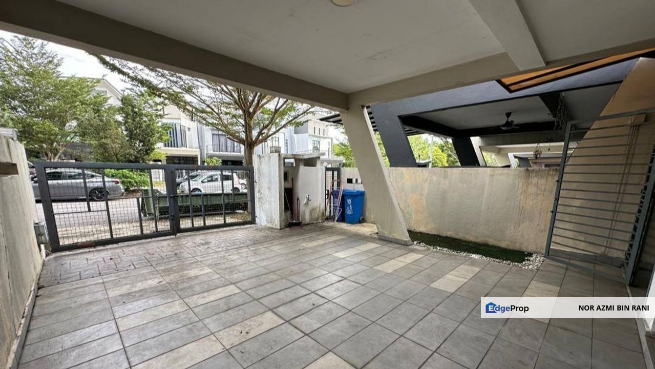 SHAH ALAM Laman Glenmarie Freehold Renovated Double Storey Terrace for SALE , Selangor, Glenmarie