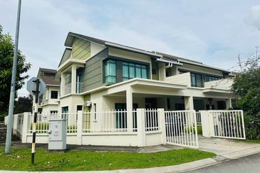 Avista @ Warisan Puteri