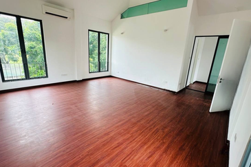 The Villa @ Serai Saujana / Villa Serai Saujana