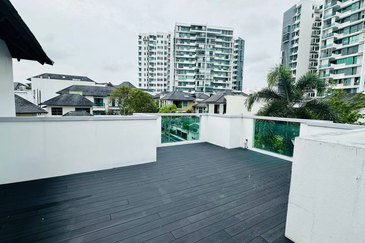 The Villa @ Serai Saujana / Villa Serai Saujana