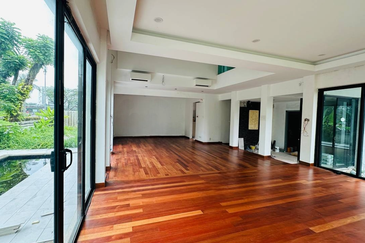 The Villa @ Serai Saujana / Villa Serai Saujana