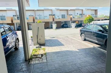 Casa Bluebell @ Cybersouth