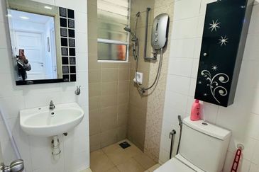 The Zest @ Kinrara 9