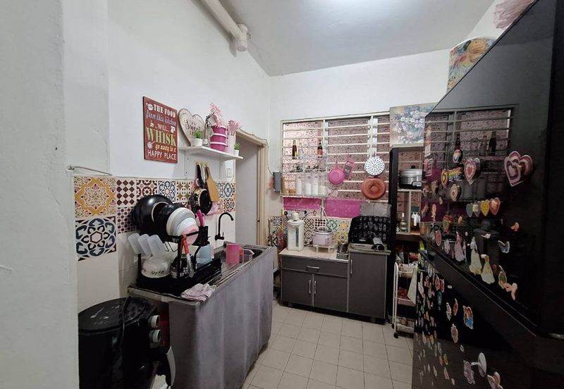 Laman Suria e-Resort Apartment