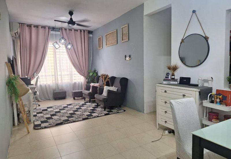 Laman Suria e-Resort Apartment