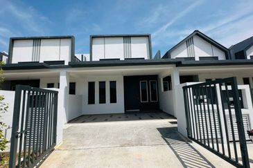 J1 Residence @ Jenderam