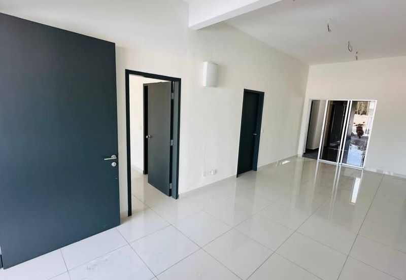 J1 Residence @ Jenderam