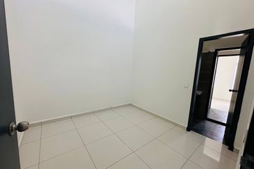 J1 Residence @ Jenderam