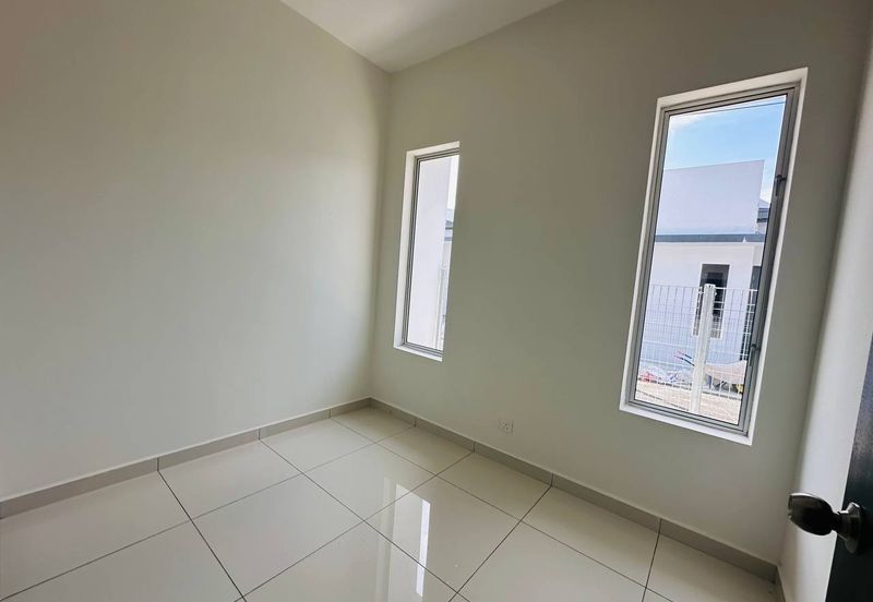 J1 Residence @ Jenderam