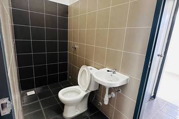 J1 Residence @ Jenderam