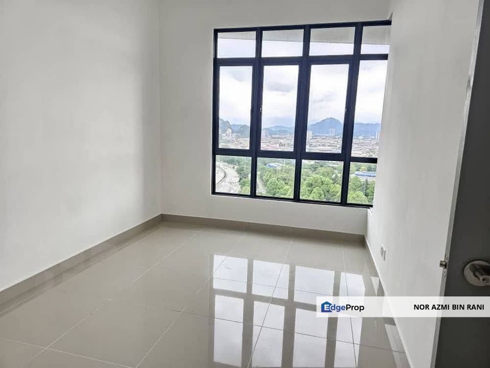 SELAYANG KL North Corner Unit Service Apartment 99 Residence for Sale, Kuala Lumpur, Batu 