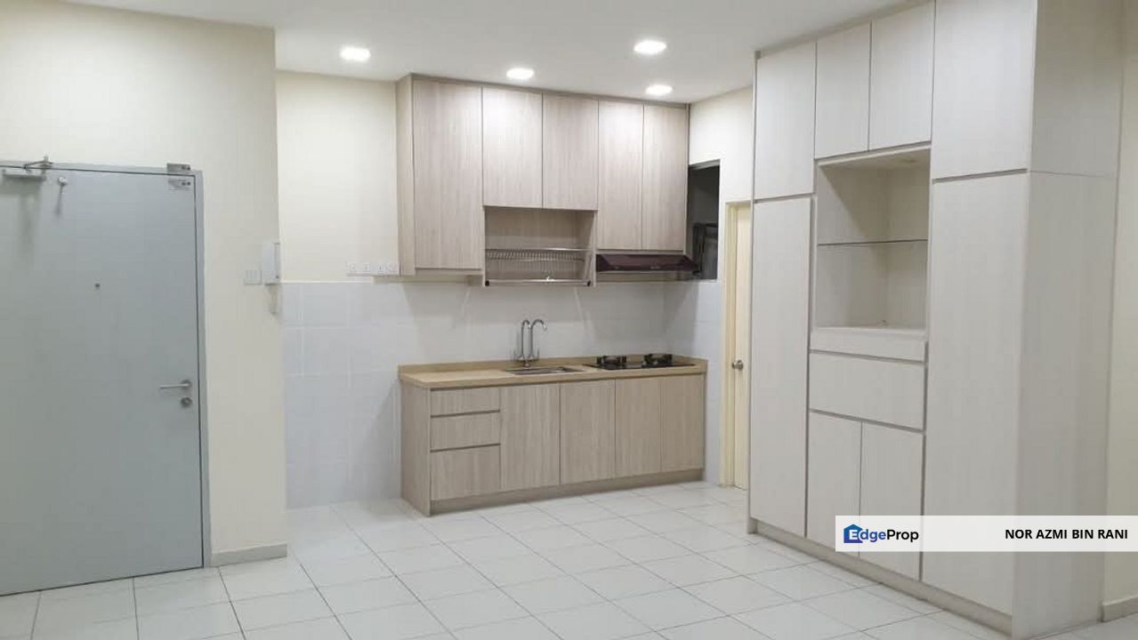DAMANSARA Damansara Damai Renovated Partially Furnished The Zizz Services Residences for Sale , Selangor, Damansara Damai
