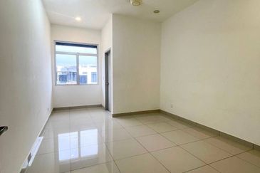 The Green Horizon Hills