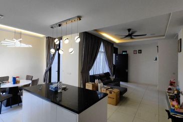 Avira Medini Iskandar