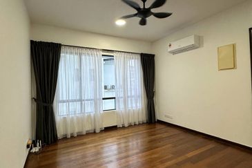 The Hills Residences, Senibong Cove