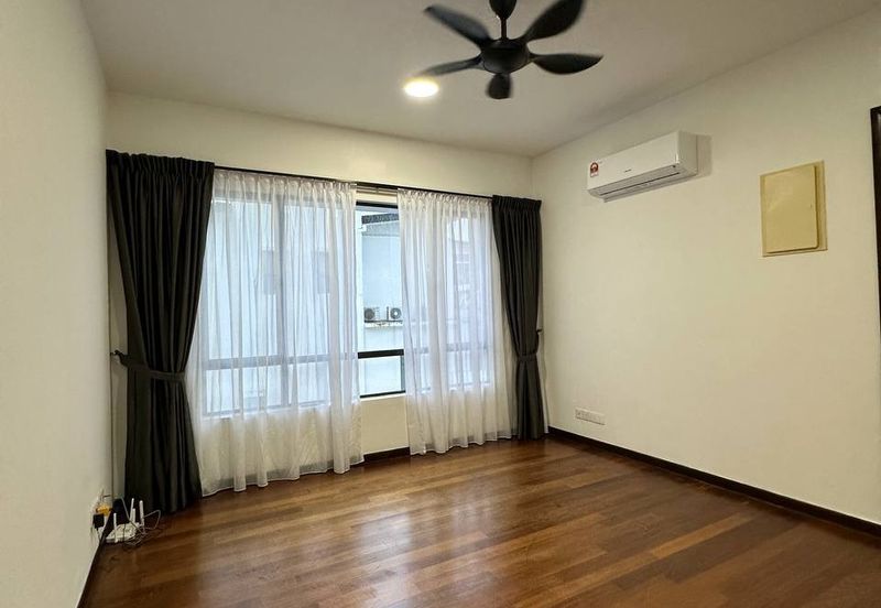 The Hills Residences, Senibong Cove