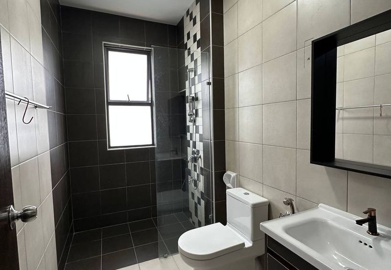 The Hills Residences, Senibong Cove