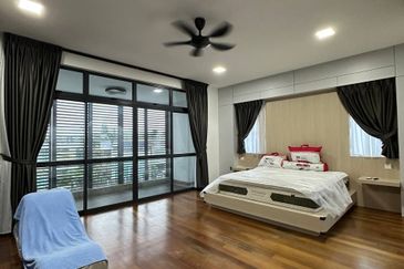 The Hills Residences, Senibong Cove