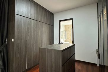 The Hills Residences, Senibong Cove