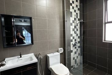 The Hills Residences, Senibong Cove