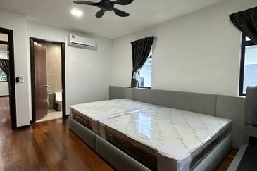 The Hills Residences, Senibong Cove