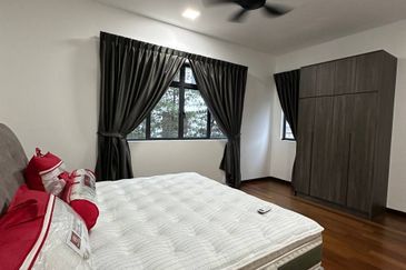 The Hills Residences, Senibong Cove