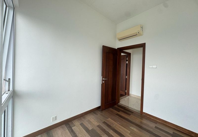 Paradiso Nuova Medini