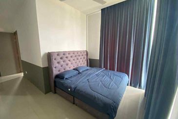 D\'Pristine @ Medini