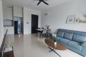 The M @ Medini Macrolink