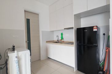 The M @ Medini Macrolink