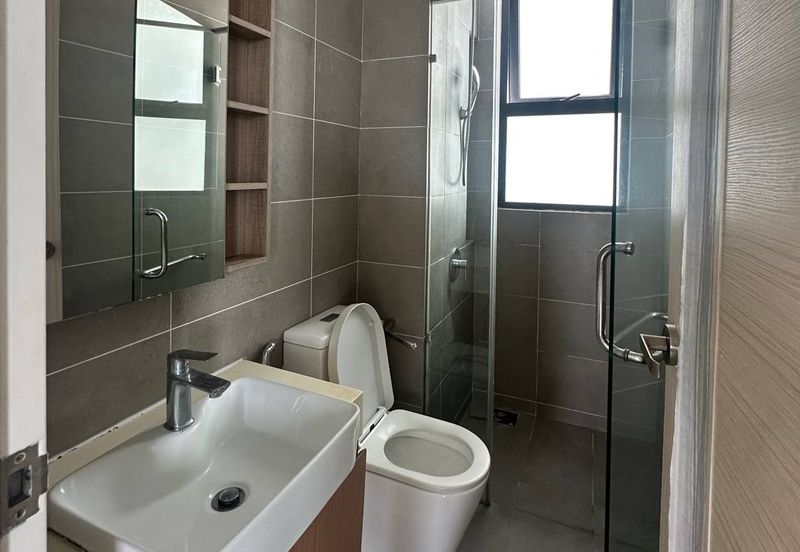 The M @ Medini Macrolink