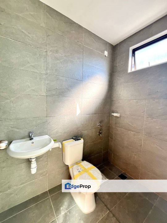 Jalan Bestari, Johor, Ulu Tiram