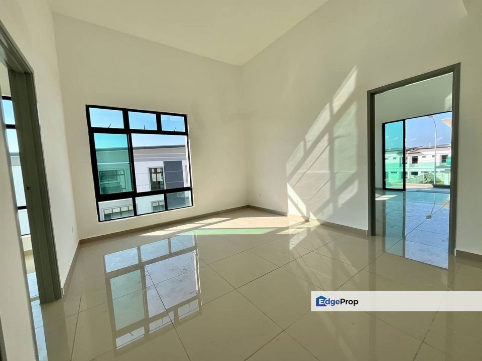 Jalan Bestari, Johor, Ulu Tiram