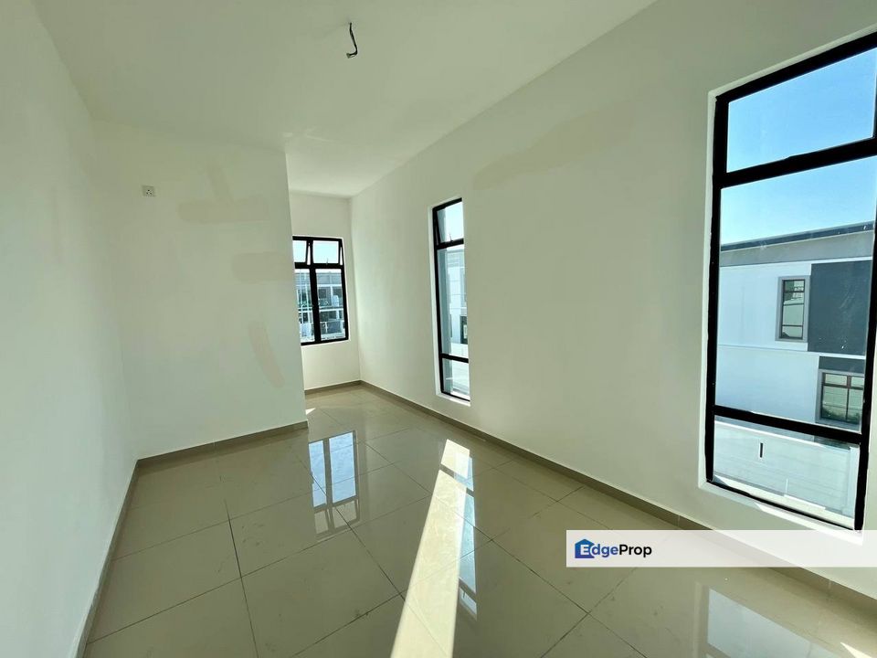 Jalan Bestari, Johor, Ulu Tiram