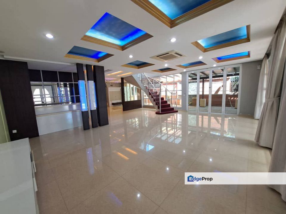 Taman Sutera Utama Semi-D For Sale, Johor, Skudai